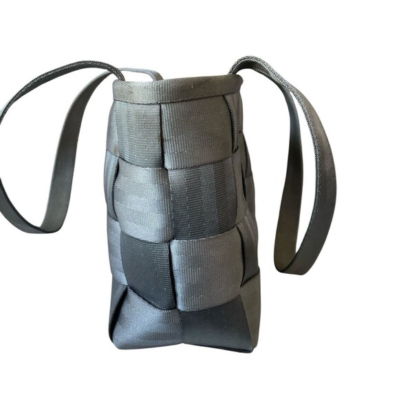 Harveys Original Seatbelt Bag Vintage Red Shoulder Bag Medium Tote 12 x 9" READ - Picture 4 of 7